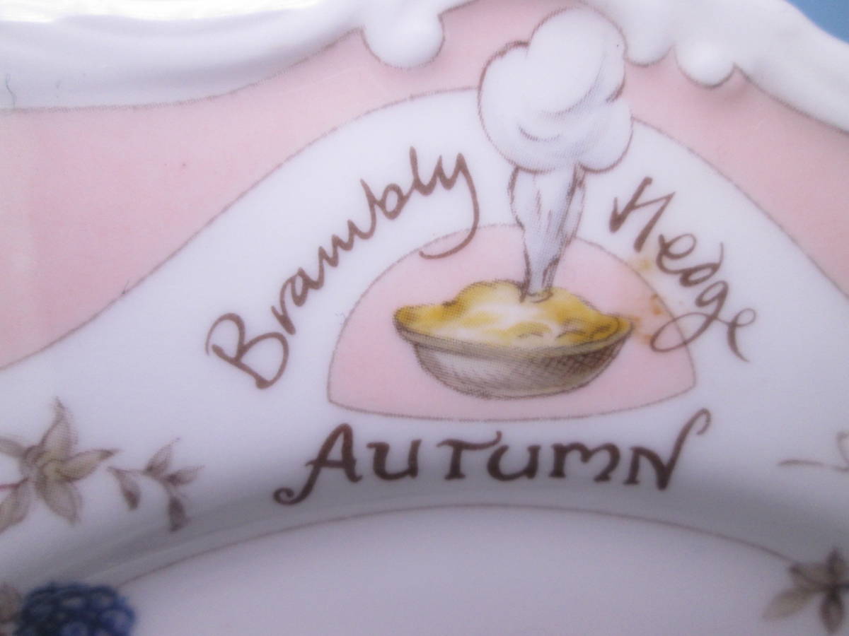 * Royal Doulton Royal Doulton BRAMBLY HEDGE Blanc b Lee hedge Autumn autumn plate 2 four season series records out of production goods box less 