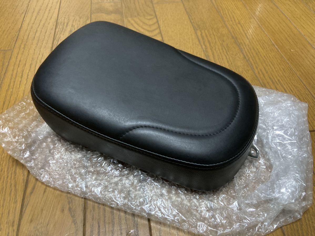 ソロシート•ピリオンハッドセット ショベル、パンヘッド、ドラッグスターetc 送料無料 ソロシート ピリオンパッド BK 新品 トライアンフ 883