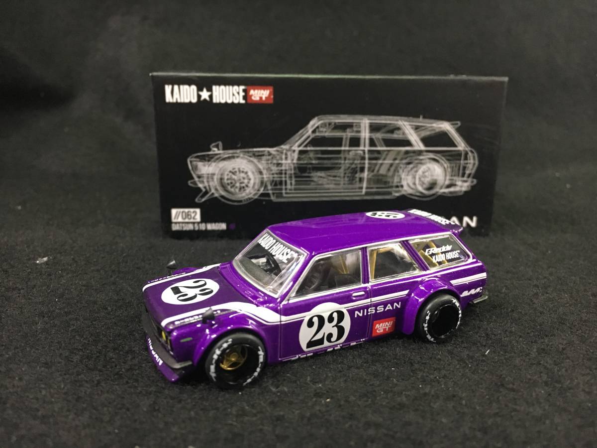 ■新品■撮影時一度開封■KAIDO HOUSE x TSM ミニGT 1/64 ダットサン KAIDO 510 ワゴン カーボンファイバーV1 (右ハンドル) パープル_画像1