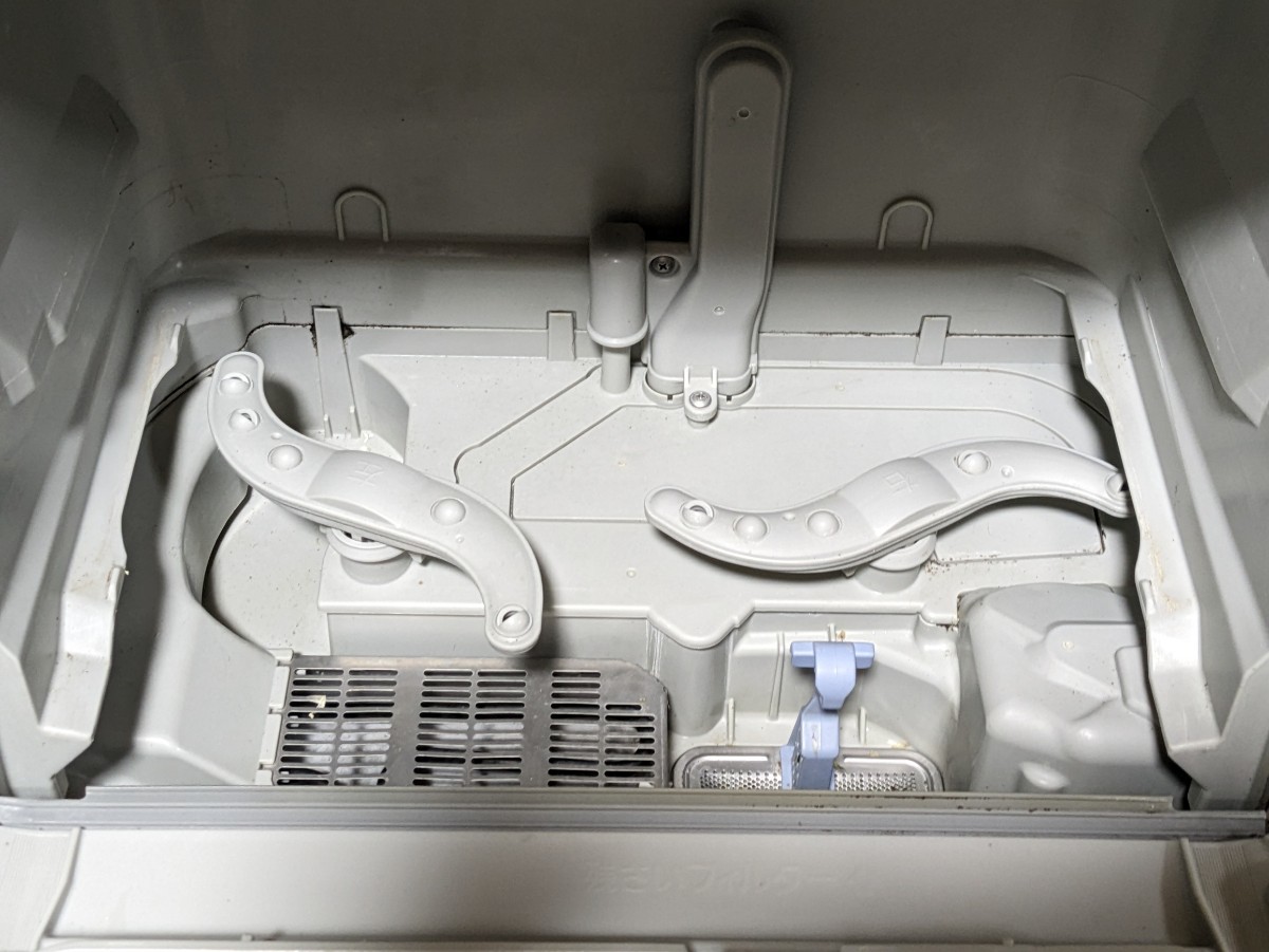 Panasonic パナソニック 電気食器洗い乾燥機]　NP-TCR2 ホワイト 2015年製品　動作確認済み_画像5