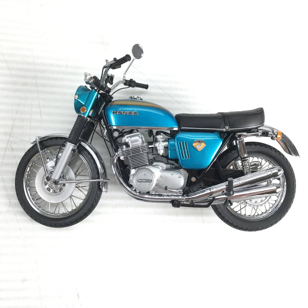 □ジャンク品□ MINICHAMPS ミニカー HONDA ホンダ CB750 1968 BLUE 1/12 開封済み_画像8