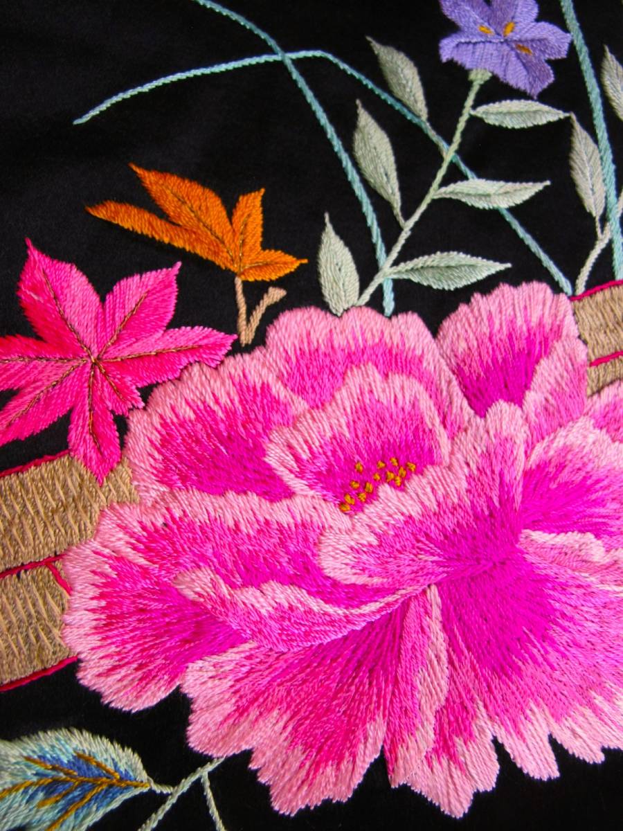 牡丹 桔梗 菊紅葉の花いかだ 総刺繍 アンティーク名古屋帯の画像5
