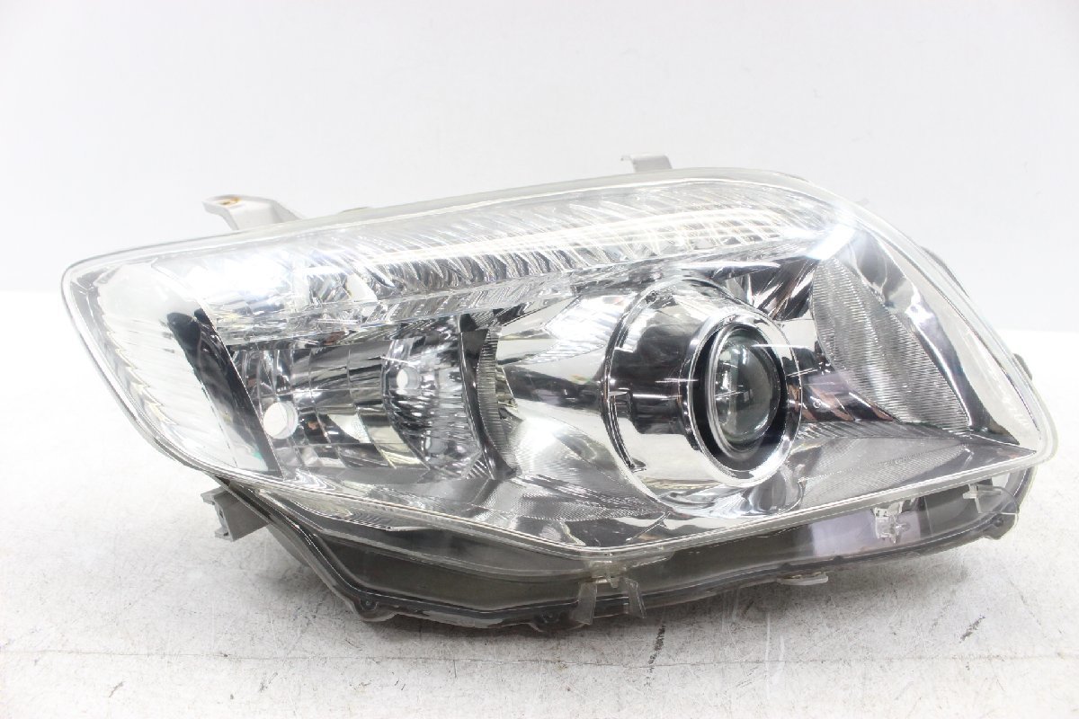 美品　カローラフィールダー　NZE141G　前期　ヘッドライト　右　右側　キセノン　HID　コイト　12-526　打刻Y イ　81145-12B10　307524_画像1