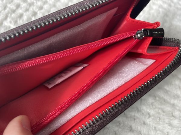 新品未使用 COACH 長財布 ラウンドファスナー シグネチャー ACCORDION ZIP WALLET F26290 ブラウンレッドマルチ コーチ バラ ローズ 元箱_画像6