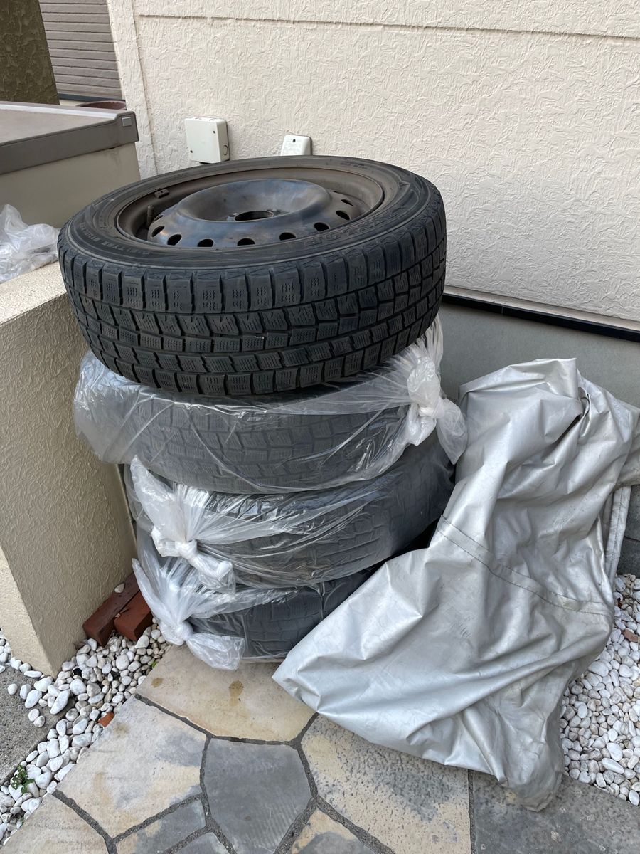 セール中 ホンダ スタッドレスタイヤ 205/60R16 ダンロップ 純正 セール中 ホンダ スタッドレスタイヤ 205/60R16 ダンロップ 純正