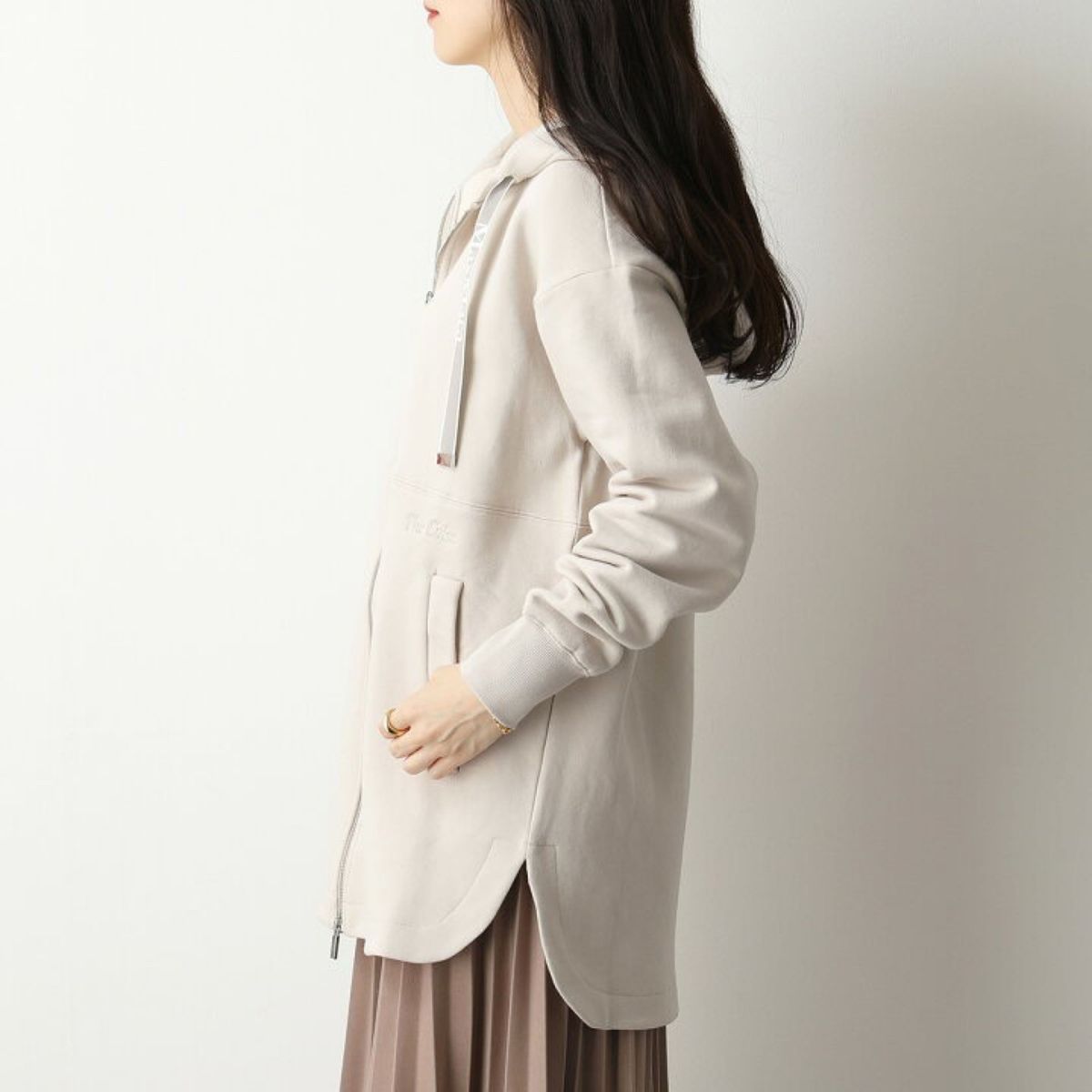 美品 'S Max Mara スウェット パーカー FADO The Cube エス 美品 'S Max Mara スウェット パーカー FADO The Cube エス