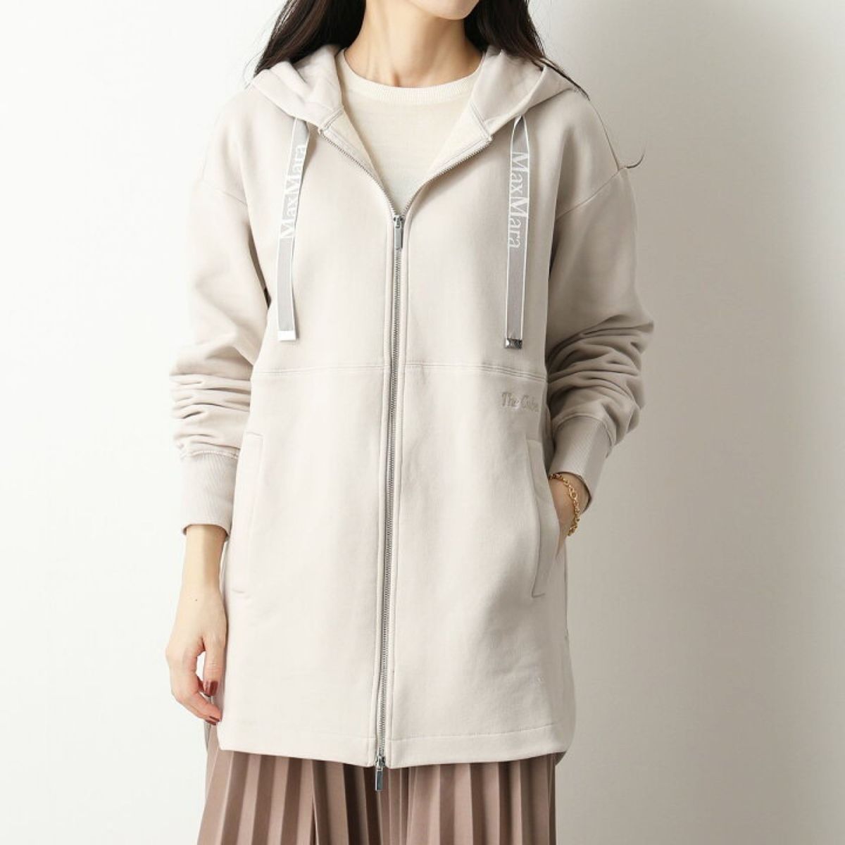 美品 'S Max Mara スウェット パーカー FADO The Cube エス 美品 'S Max Mara スウェット パーカー FADO The Cube エス