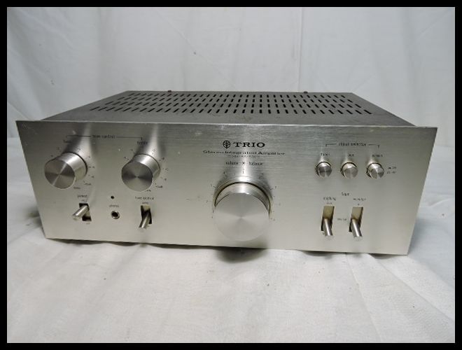 TRIO KA-5300 ヴィンテージアンプ ステレオアンプ アンプ 通電OK ジャンク 中古_画像1