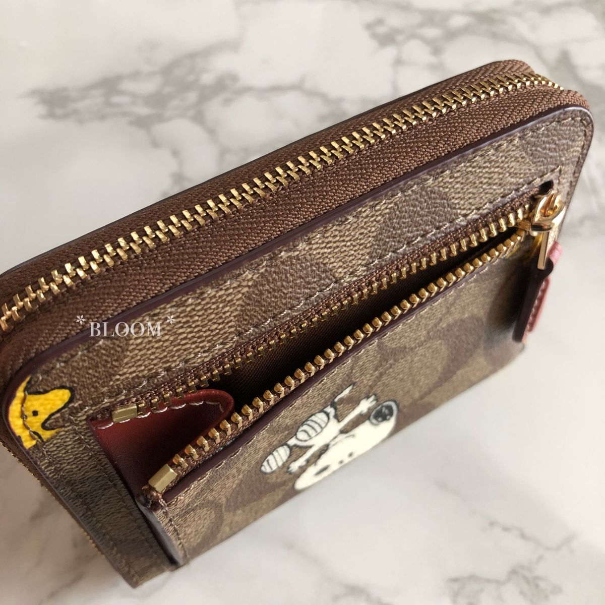 完売品COACH×スヌーピーPEANUTS 折り財布 財布 コンパクト 完売品COACH×スヌーピーPEANUTS 折り財布 財布 コンパクト