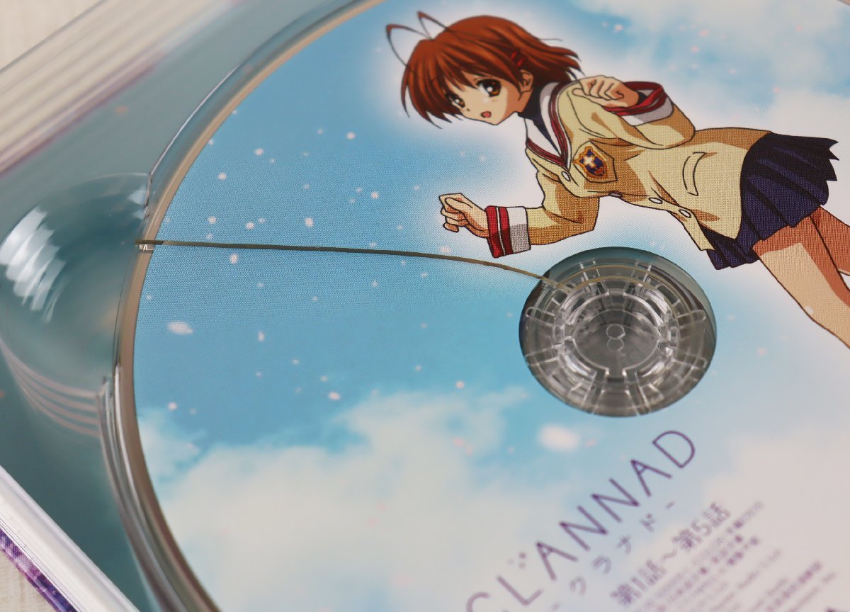 S★ジャンク品★BDソフト 『CLANNAD -クラナド- Blu-ray Box』 PCXE-60009 発売:2010年 初回限定生産 第1期22話+2話収録 ※ディスク1割れ_ディスク1は完全に割れています