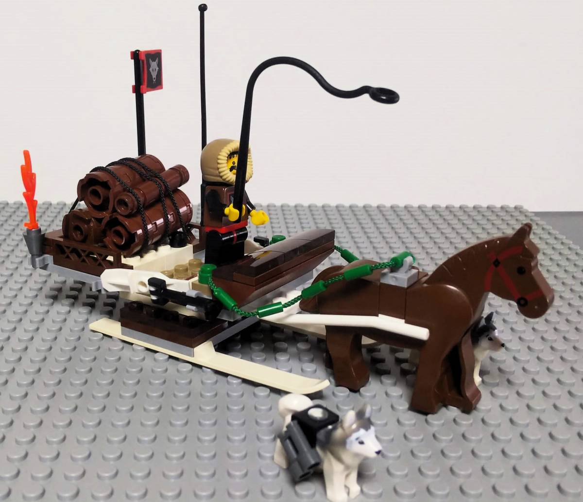 レゴ LEGO ウルフ盗賊団の馬そり 馬ソリ 馬車 犬 旗 スキー ミニフィグ ディズニー アナとクリストフのアドベンチャーの馬橇_画像9