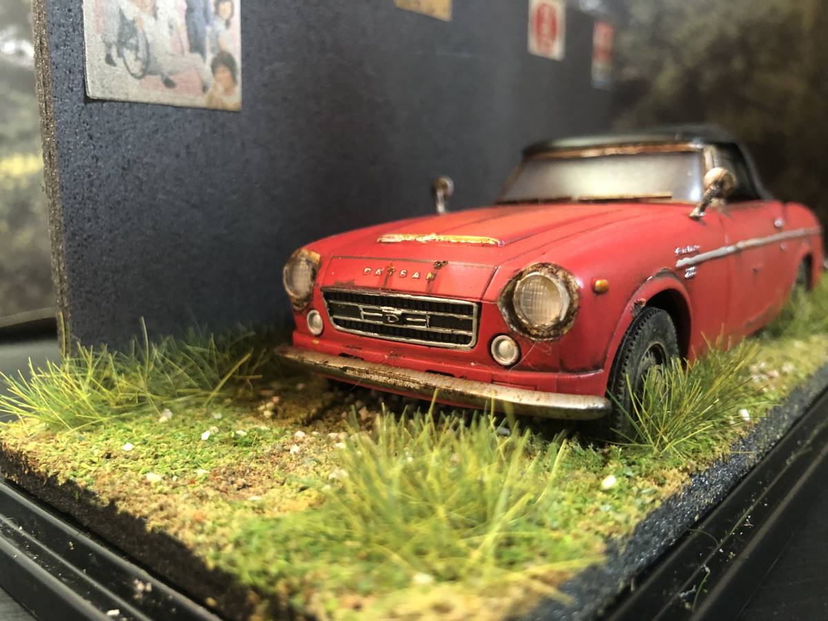 昭和レトロな風景 1/32 ニッサン フェアレディ 2000GT 旧車 自作ジオラマ完成品 ケース付_画像4