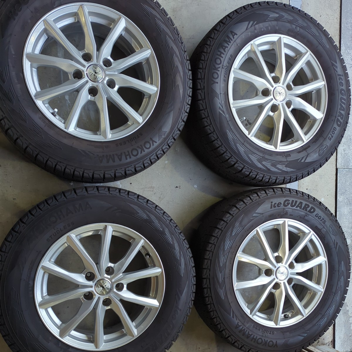 iceGUARD 215/70R16 ・8分山程度アルミ付き4本セットデリカなど_画像1