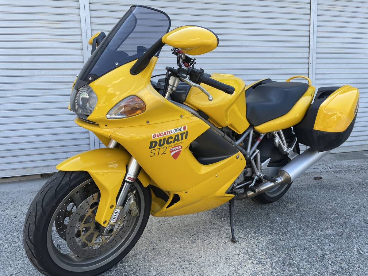 やっぱりyellow ドカティ　ST2　９４４ｃｃ　R6年５月迄車検付き　メンテナンスベースしてね。込み込み価格_画像4