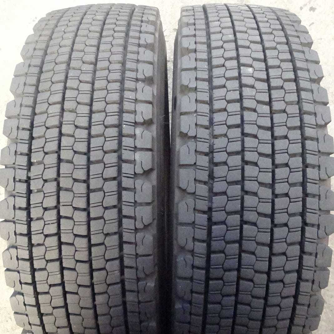 特価 冬 4本SET 会社宛 送料無料 245/80R17.5 133/131 LT ブリヂストン W900 2022年製 地山 深溝 4t車 中型トラック 氷上性能重視 NO,Z4525_画像3