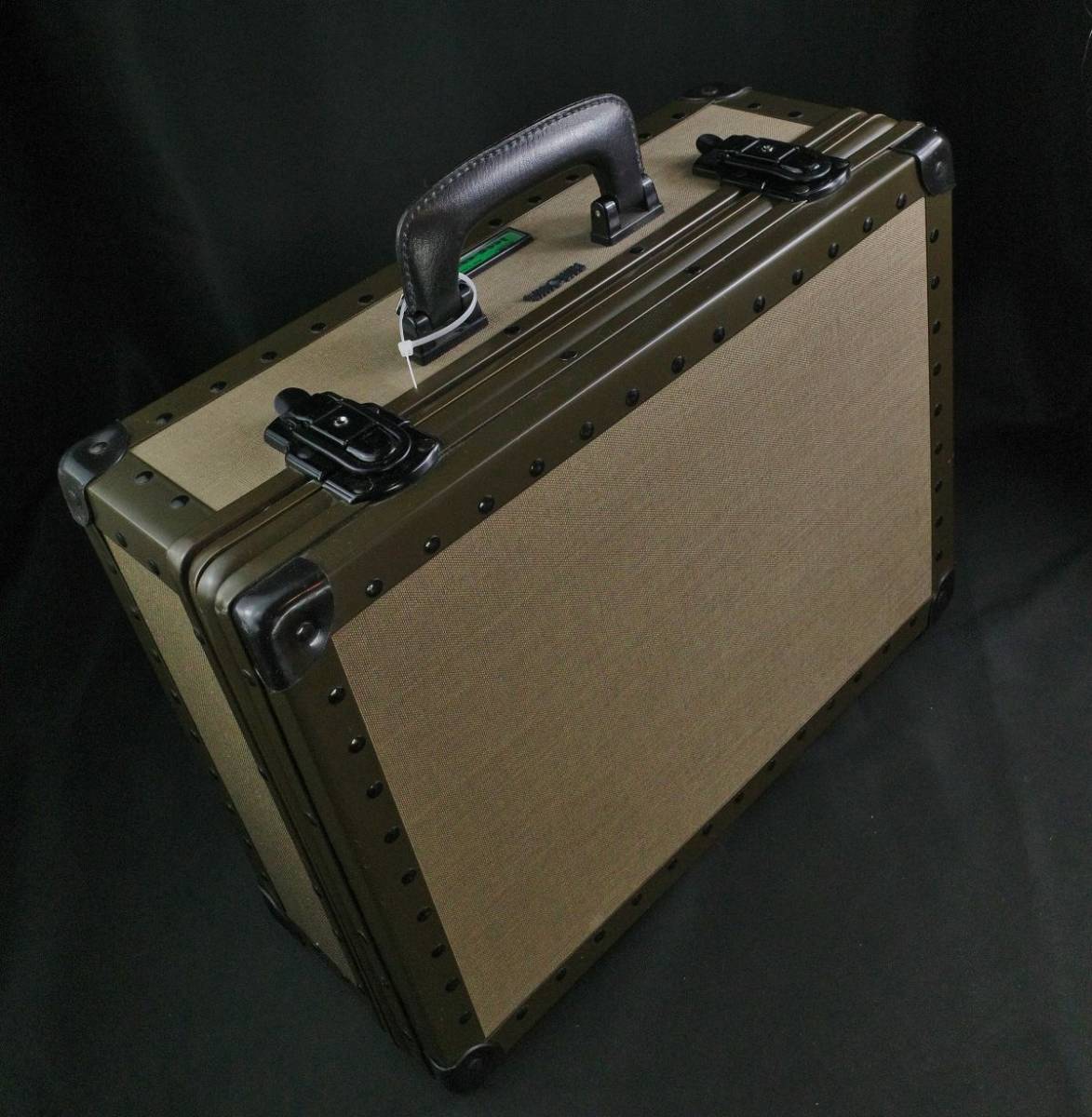 RIMOWA* Limo a[Safari]Jeep-Fotokoffer camera case medium [ rare * beautiful goods ]941273