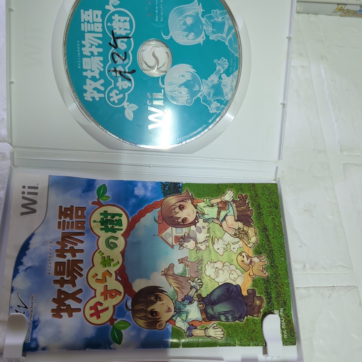 　空箱として販売　ディスクはオマケです　取扱説明書付　【Wii】 牧場物語 やすらぎの樹_画像2