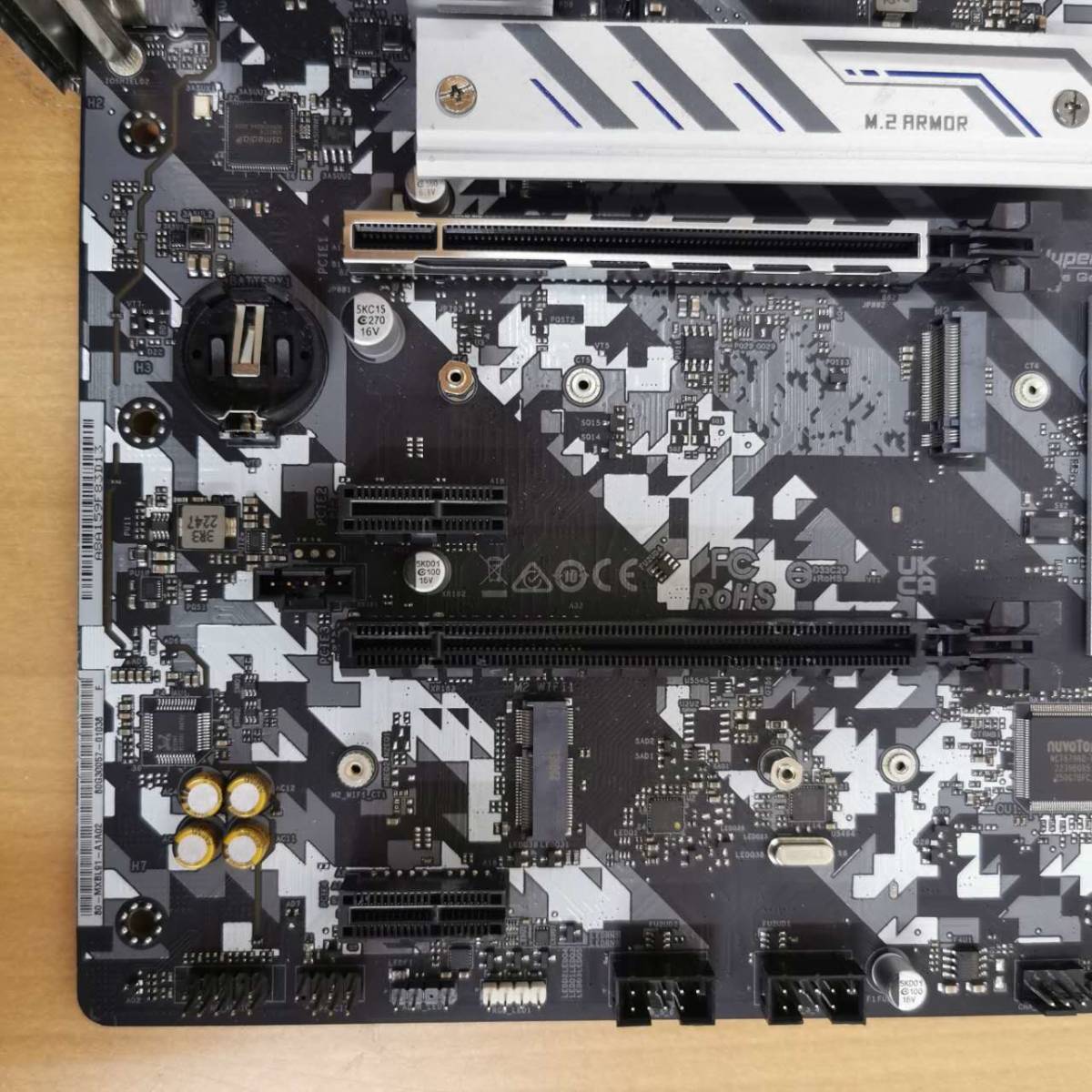 ★ジャンク★動作未確認 ★PCパーツ 修理材料/ASRock B760 TW D4/ATXマザーボード/(LGA1700)INTEL第12,13世代CPU対応_画像2