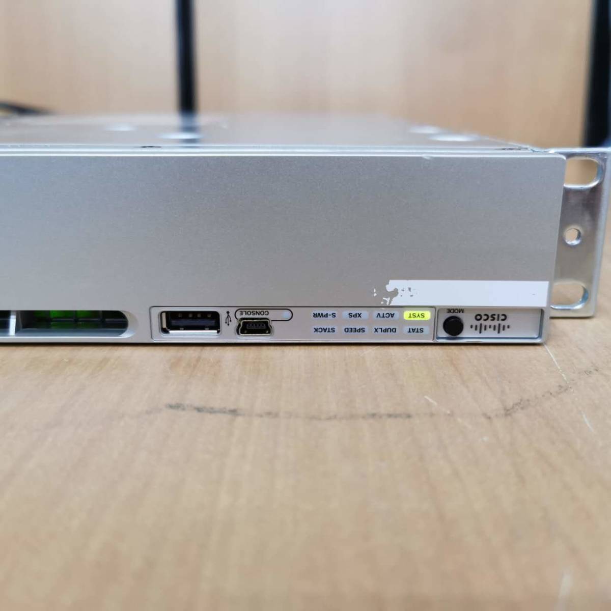 Cisco WS-C3850-24T 24-Port Switch_画像3