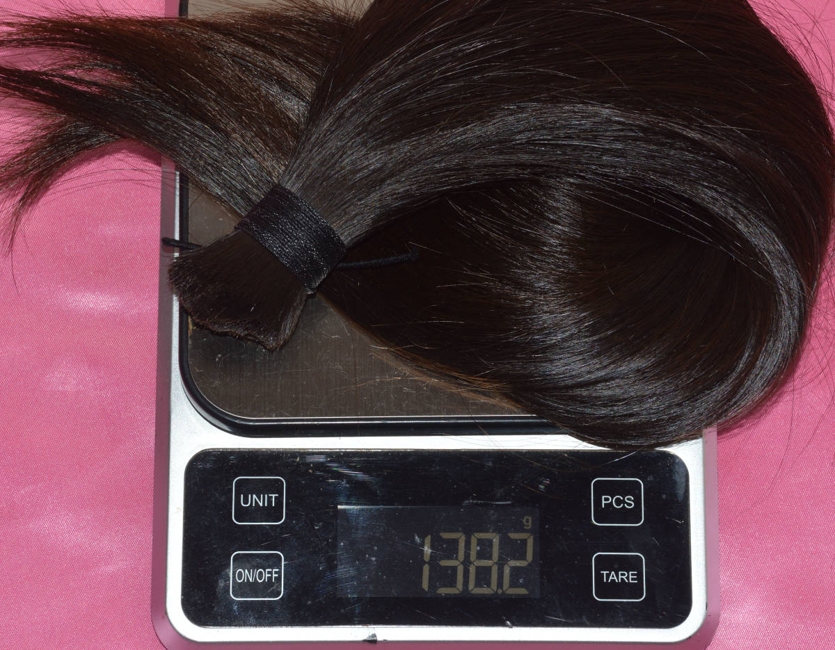 髪束 人毛 髪の毛 （日本人女性 １６歳 ４２ｃｍ １３８g）(ヘア 