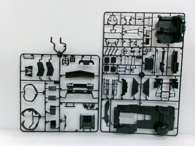 イタレリ 1/24 ランボルギーニ カウンタック 5000 クワトロバルボーレ キット (3334-656)_画像6