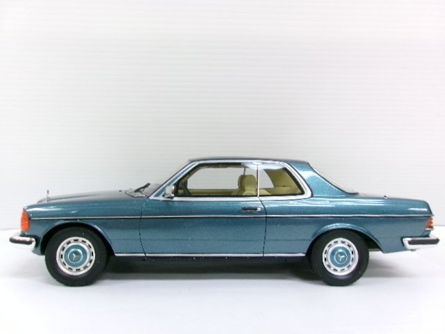 OttO 1/18 メルセデスベンツ 280CE C123 グリーン (5125-513)_画像4