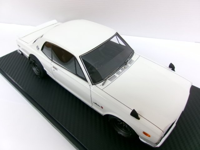 イグニッションモデル 1/18 ニッサン スカイライン 2000 GT-R (KPGC10) ホワイト ワタナベホイール (5125-517)_画像5