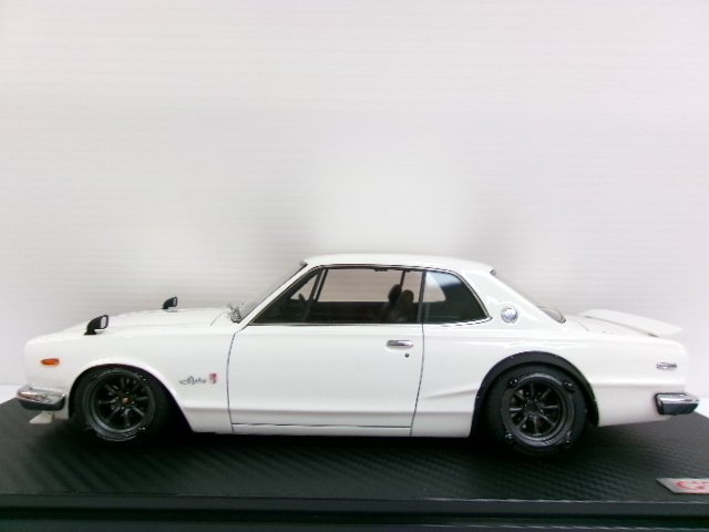 イグニッションモデル 1/18 ニッサン スカイライン 2000 GT-R (KPGC10) ホワイト ワタナベホイール (5125-517)_画像4