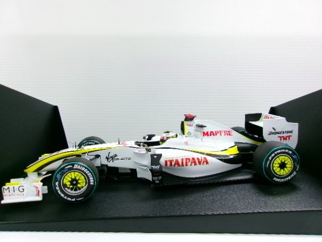 ミニチャンプス 1/18 ブラウン GP BGP 001 #22 ブラジルGP 2009 J.バトン (8179-482)_画像4