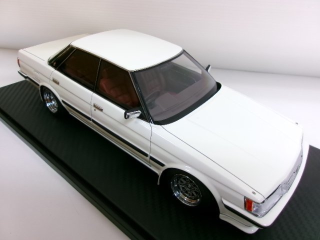 イグニッションモデル 1/18 トヨタ マーク II グランデ GX71 イグニッションモデル 1/18 トヨタ マーク II グランデ GX71