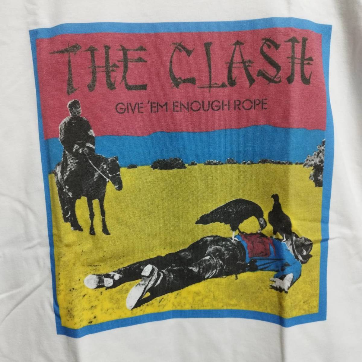 【新品/送料無料】The CLASH BIGプリントTシャツ ザ・クラッシュ Mサイズ　バンドT ロックT rock PUNK パンク ピストルズ ジョーストラマー