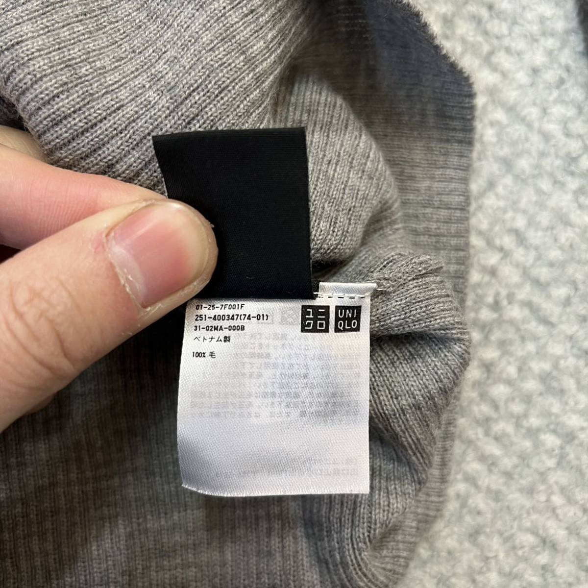 100円スタート♪ （2）UNIQLO ユニクロ　タートルネックニット　サイズL　ウールセーター　インナーニット　グレー　無地_画像5