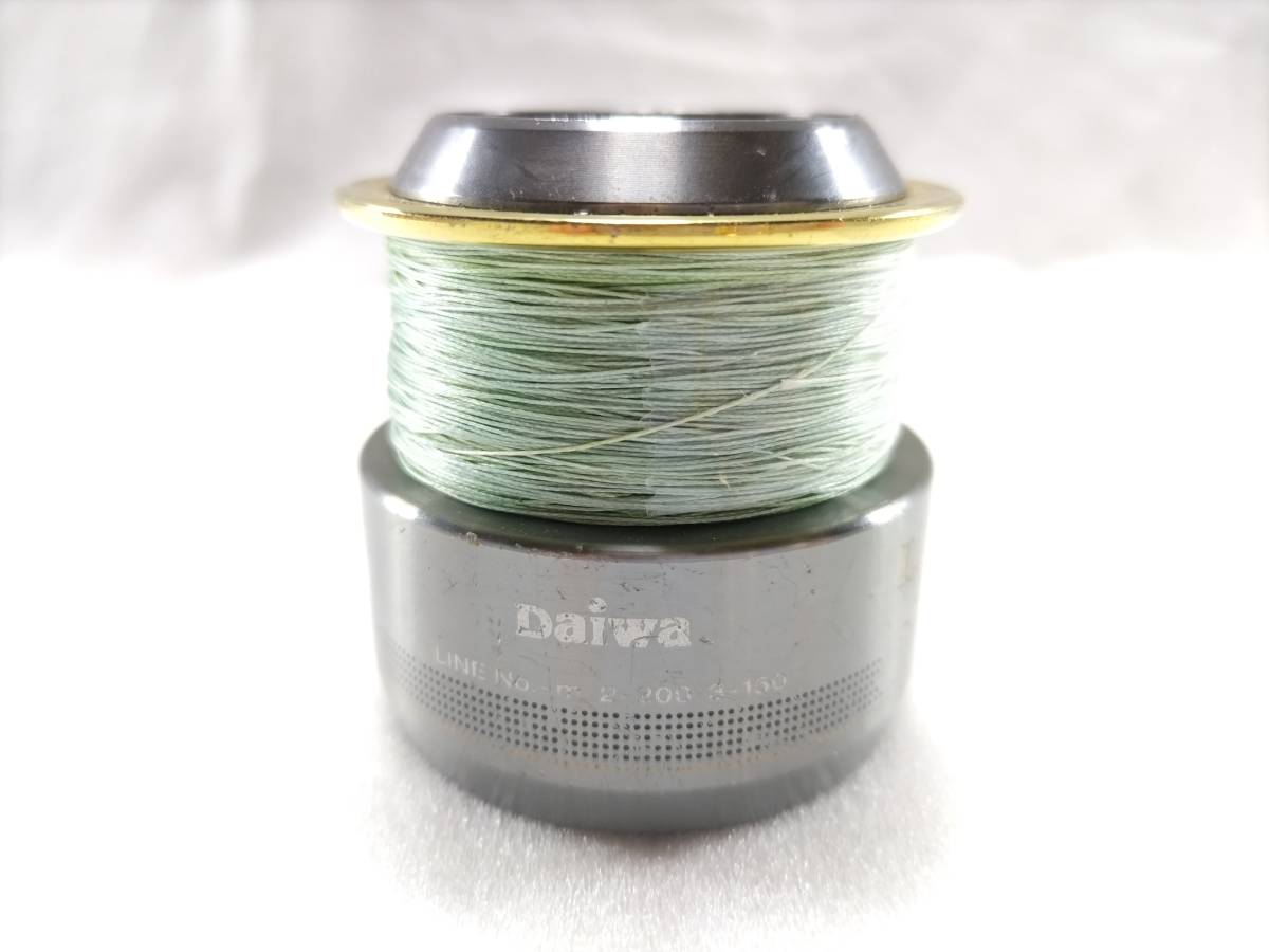 變麥【廃盤パーツ】 ダイワ 04 ルビアス 2500 【純正 スプール】 DAIWA LUVIAS スピニングリール 2201F ※PEラインおまけ_画像2