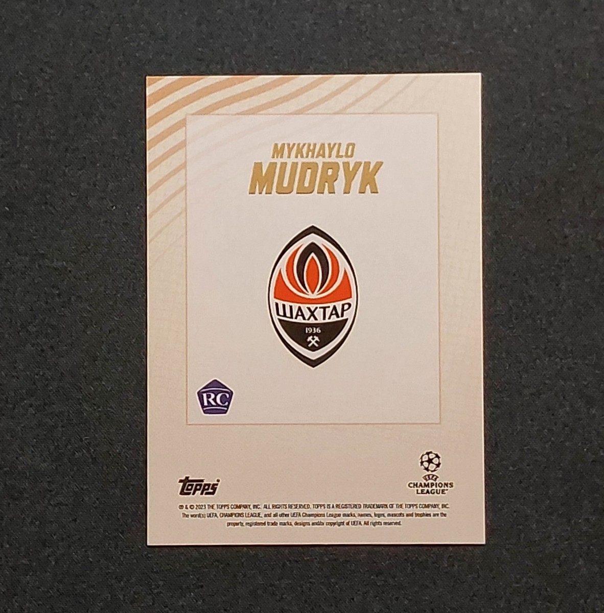 Mykhaylo Mudryk（ミハイロ・ムドリク）RC 2022-23 Topps Gold X Dan Leydon Future Stars_画像2