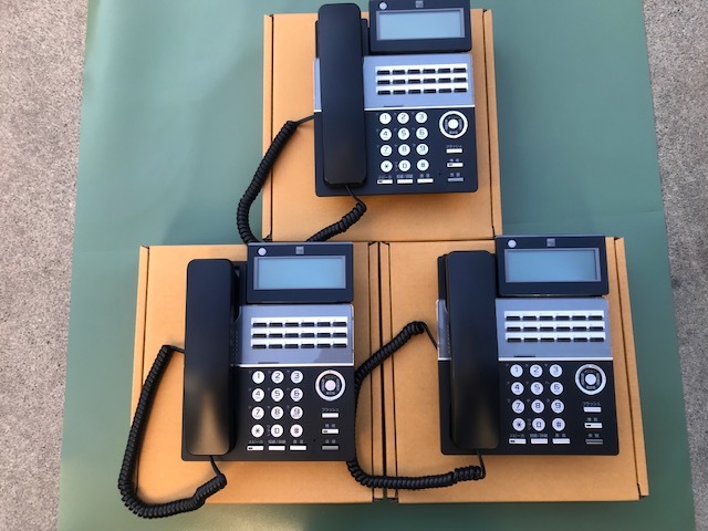 動作確認済(^▽^)/ キレイメ 18年製 TD810(K) SAXA サクサ PLATIA/Ⅱ/Ⅲ 18ボタン標準電話機 ３台セット 【SK-1003】