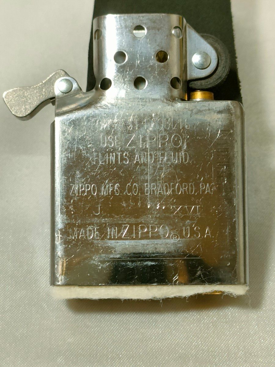 限定品　機動戦士ガンダム　Zippo　黒い三連星　立体メタル貼り　　2001年製 A 01 ジッポーライター