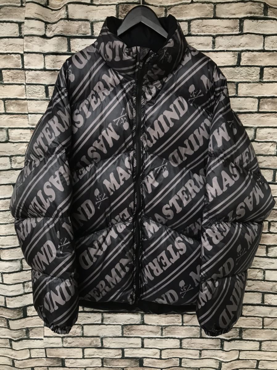  new goods *MASTERMIND WORLD×Rocky Mountain master ma India world × Rocky mountain *MW22C09-BL068 Skull Logo total pattern down jacket 