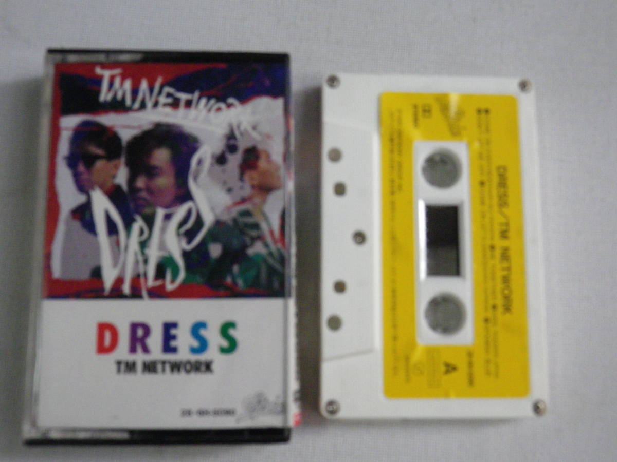 ◆カセット◆TMネットワーク　TM NETWORK　DRESS 　歌詞カード付　中古カセットテープ多数出品中！_画像1