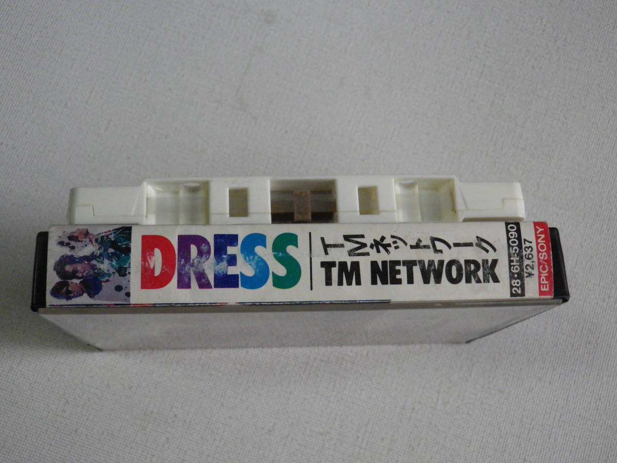 ◆カセット◆TMネットワーク　TM NETWORK　DRESS 　歌詞カード付　中古カセットテープ多数出品中！_画像4