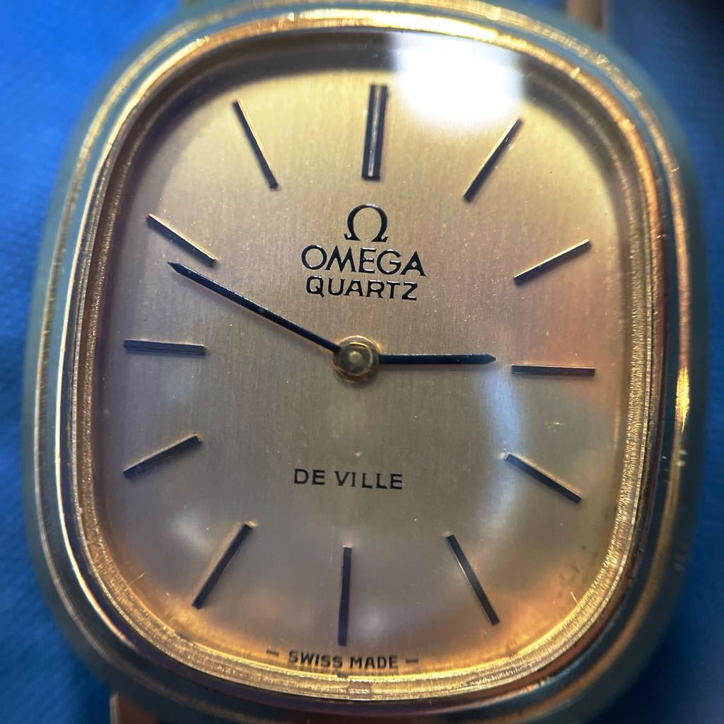 【稼働品】OMEGA オメガ DE VILLE デビル デヴィル 腕時計 QZ プッシュ式 ゴールド カラー 純正 尾錠付 レディース 女性用_画像2