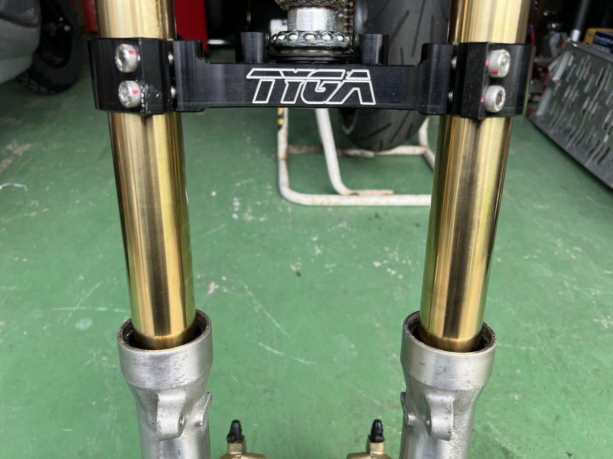 MC18 88 NSR250 フロント足回り一式　TYGA T2Racing ブレンボキャリパー ARASHIディスクローター_画像3