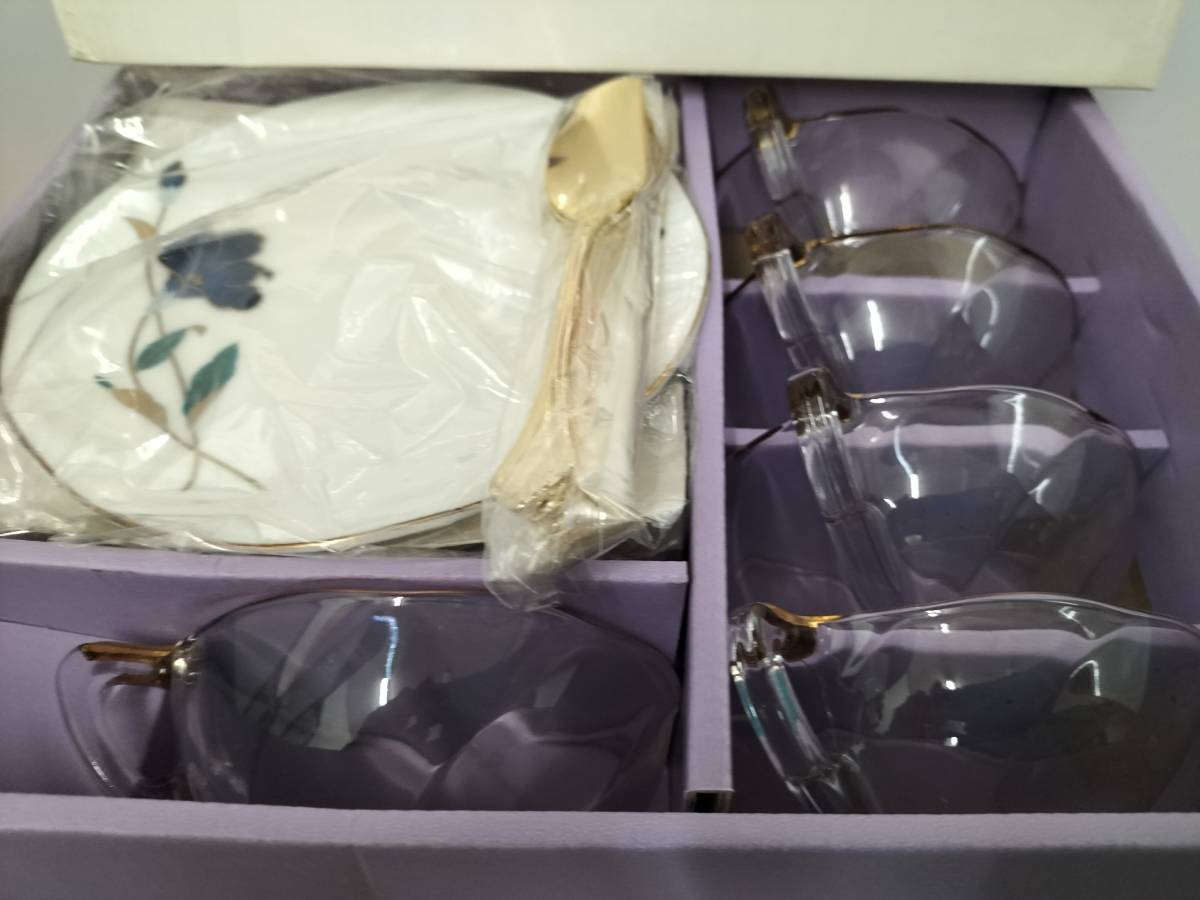コレクション 昭和 レトロ アンティーク ティーカップ スプーン 受け皿 5客 セット の画像2