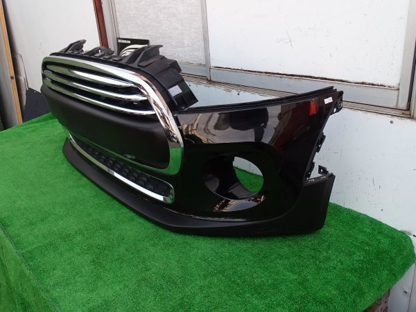 L2208vc BMWミニ純正 F55/F56/F57 前期 フロントバンパー スポイラー・グリル付 7317969 (7379432) ブラックC3Y_画像3