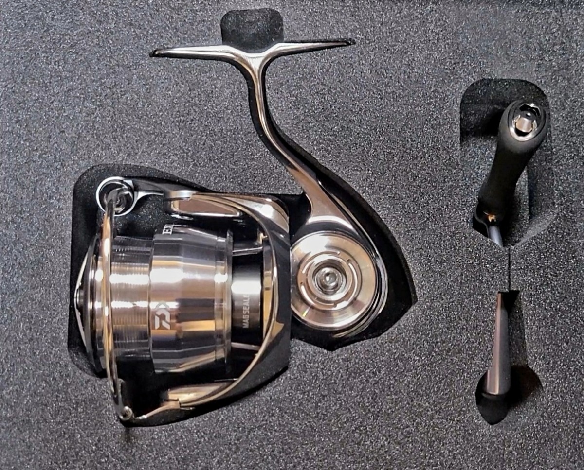 unused Daiwa 23 Exist SF2500SS-H: Real Yahoo auction salling