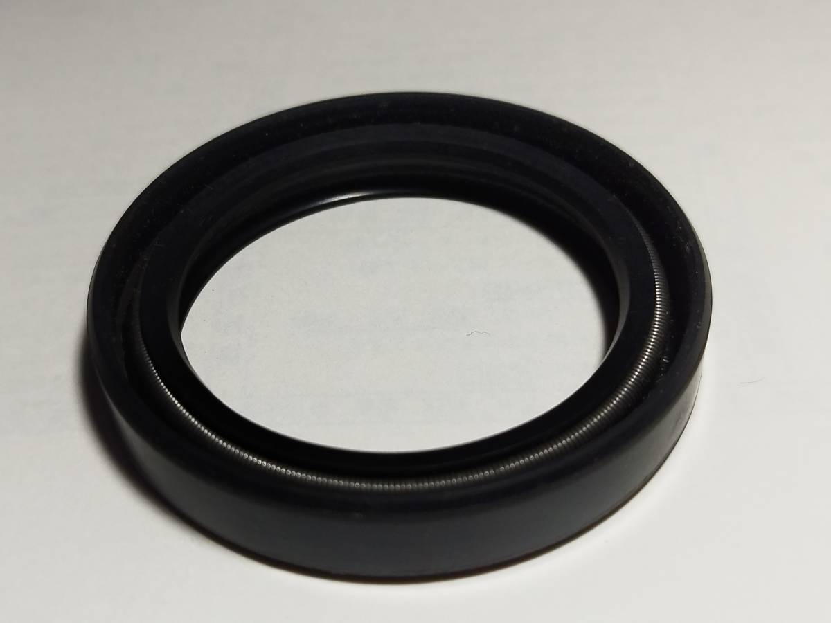  new goods!PC56T Porter Cab for rear axle oil seal Mazda original part number 0187-26-154 counterpart 