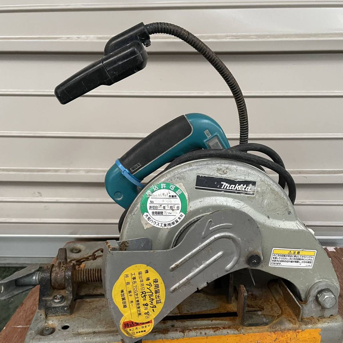 ★ジャンク品★makita マキタ　高速切断機　LC0400F 電動工具 _画像4