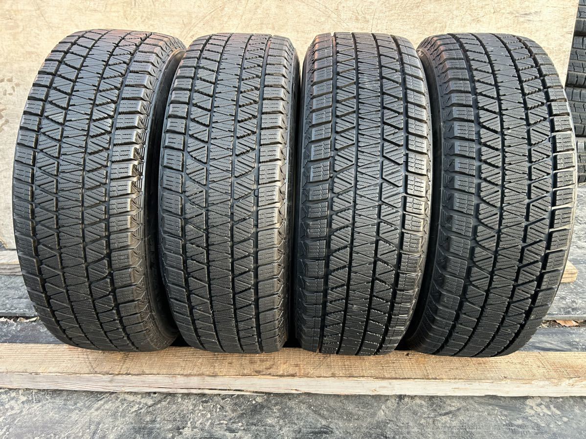 225/65R17 102Q　4本セットバリ山BRIDGESTONE BLIZZAK DM-V3　19年バリ山_画像1