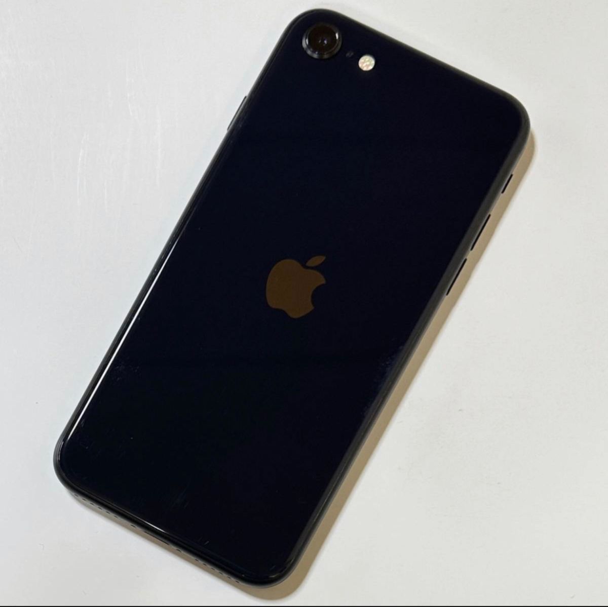Apple SIMフリー iPhone SE (第3世代)