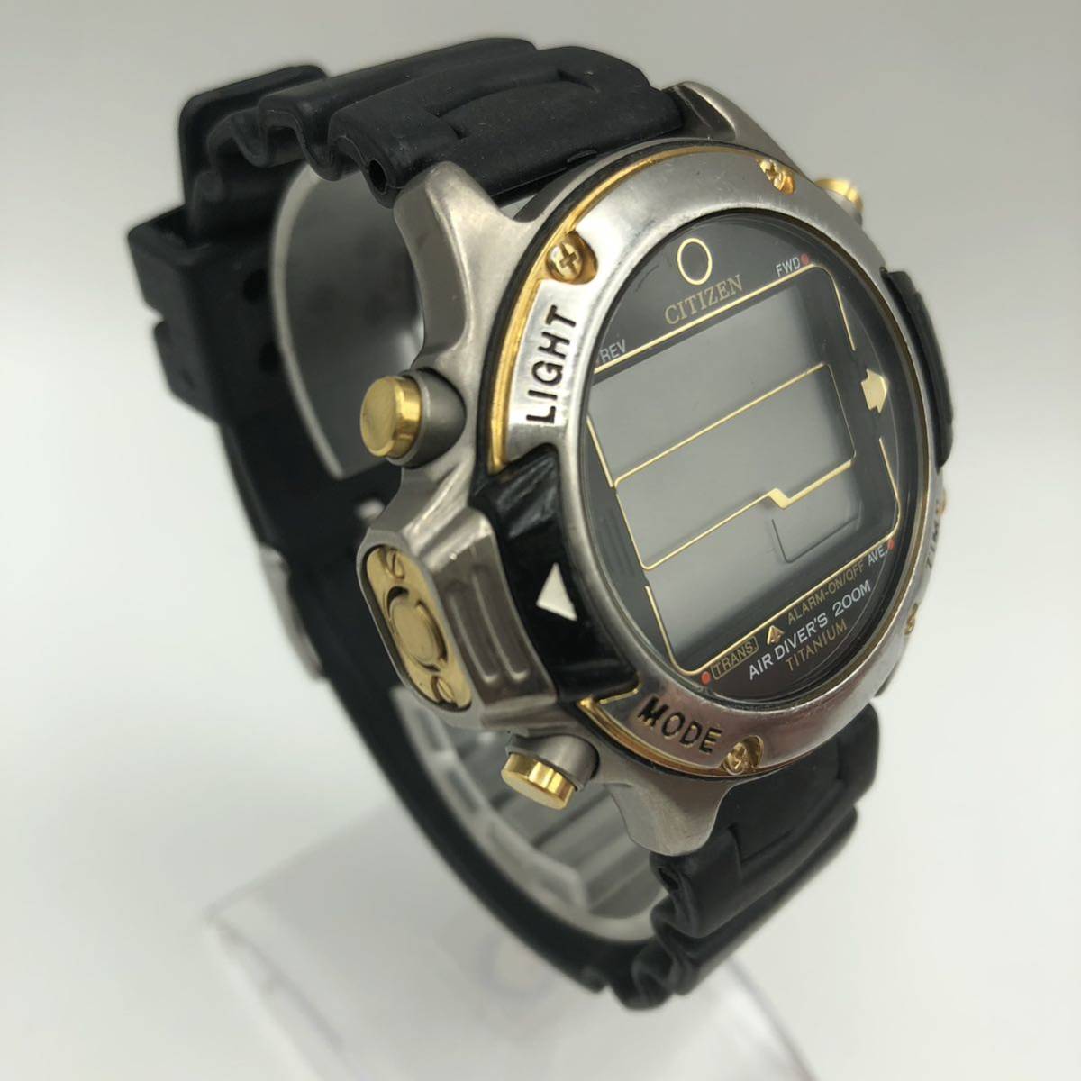 CITIZEN シチズン D201-E80036 Y メンズ腕時計 腕時計 時計 クォーツ クオーツ 防水加工 200m 752 AN_画像3