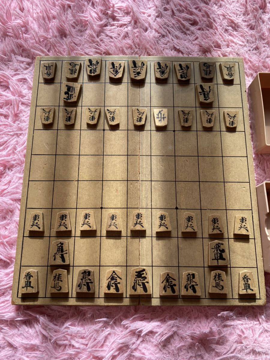 将棋の駒と将棋盤_画像1